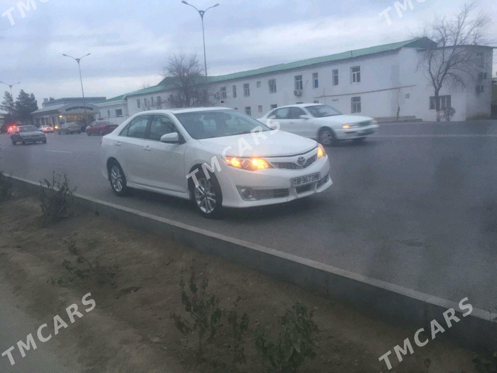 Toyota Camry 2012 - 190 000 TMT - Мургап - img 5
