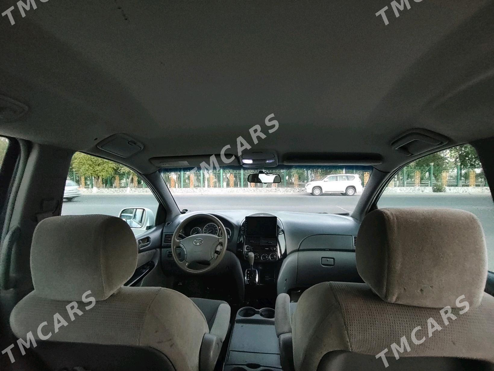 Toyota Sienna 2005 - 200 000 TMT - Mary - img 9