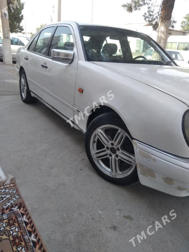 Mercedes-Benz 230E 1997 - 23 000 TMT - Gyzylarbat - img 5