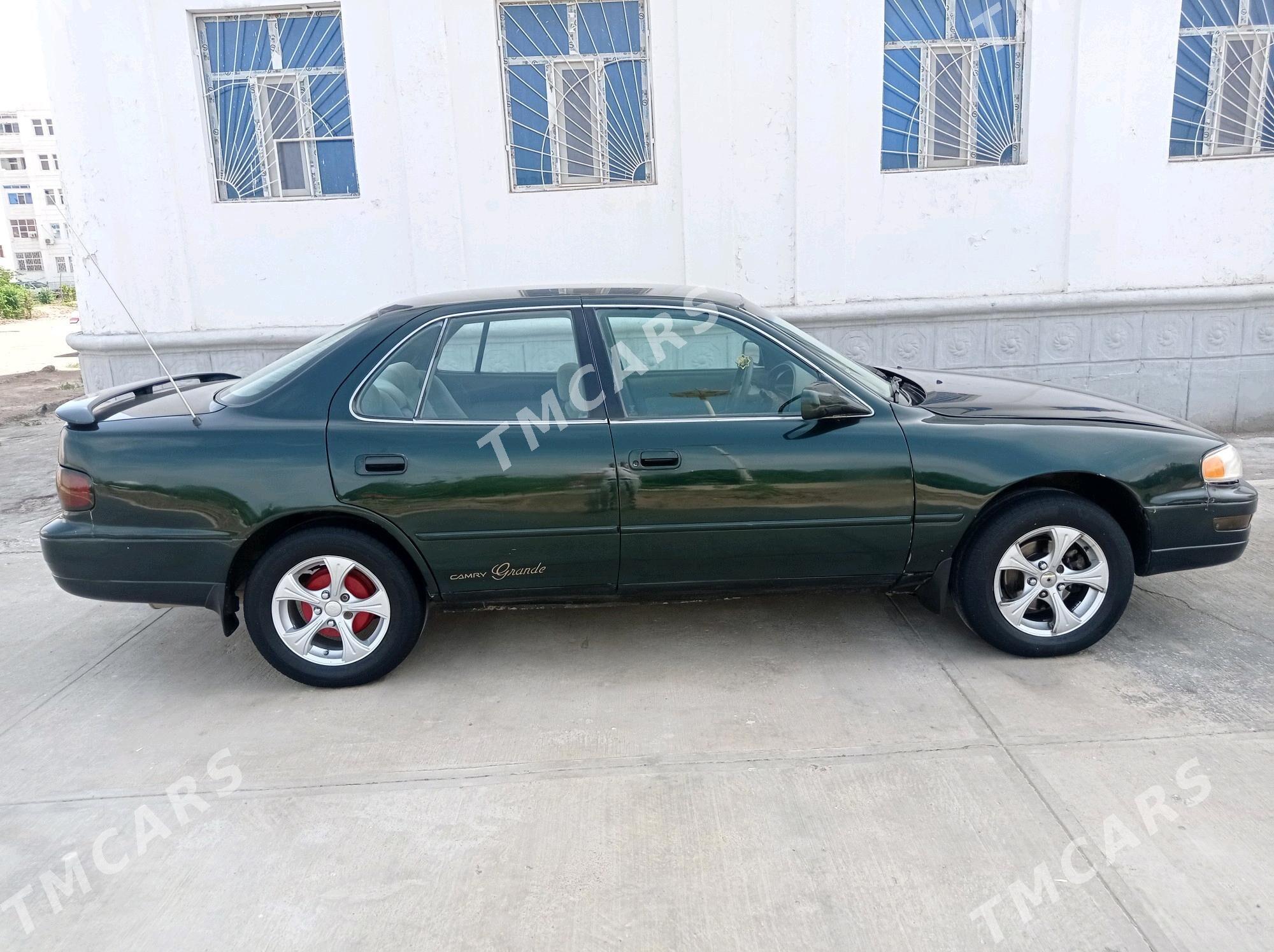 Toyota Camry 1994 - 78 000 TMT - Дашогуз - img 3
