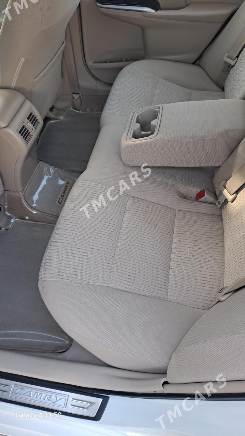 Toyota Camry 2016 - 325 000 TMT - Бедев - img 4