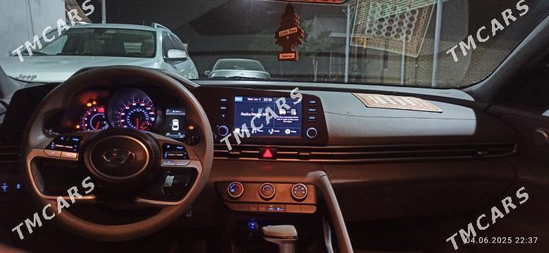 Hyundai Elantra 2022 - 225 000 TMT - Мургап - img 2