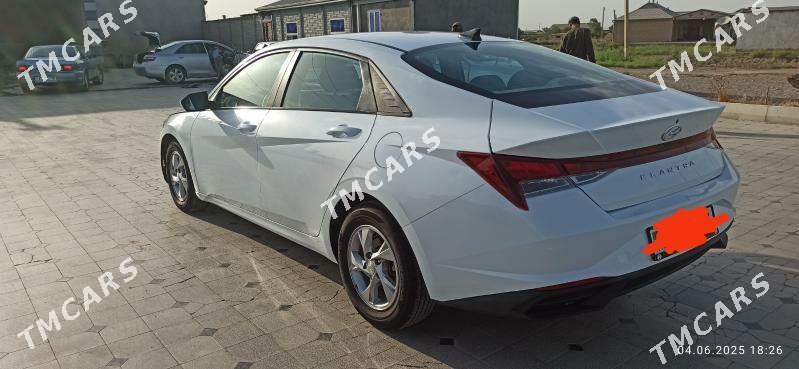 Hyundai Elantra 2022 - 225 000 TMT - Мургап - img 5