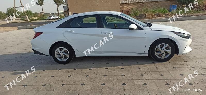 Hyundai Elantra 2022 - 225 000 TMT - Мургап - img 9