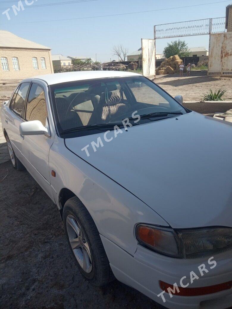 Toyota Camry 1995 - 75 000 TMT - Mary - img 5