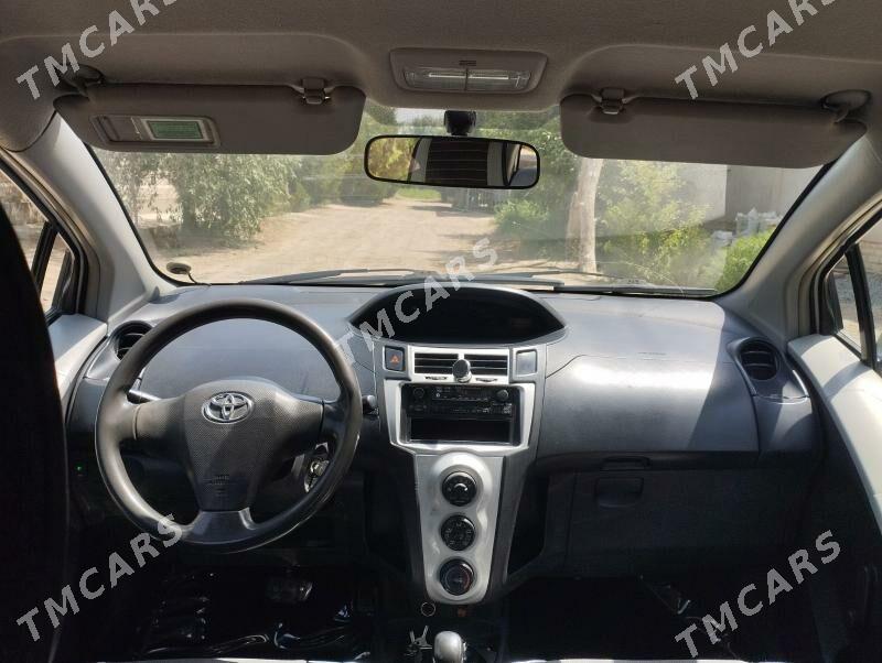 Toyota Yaris 2010 - 115 000 TMT - Кёнеургенч - img 3