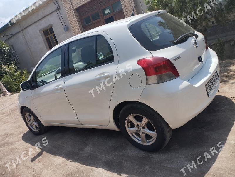 Toyota Yaris 2010 - 115 000 TMT - Кёнеургенч - img 4