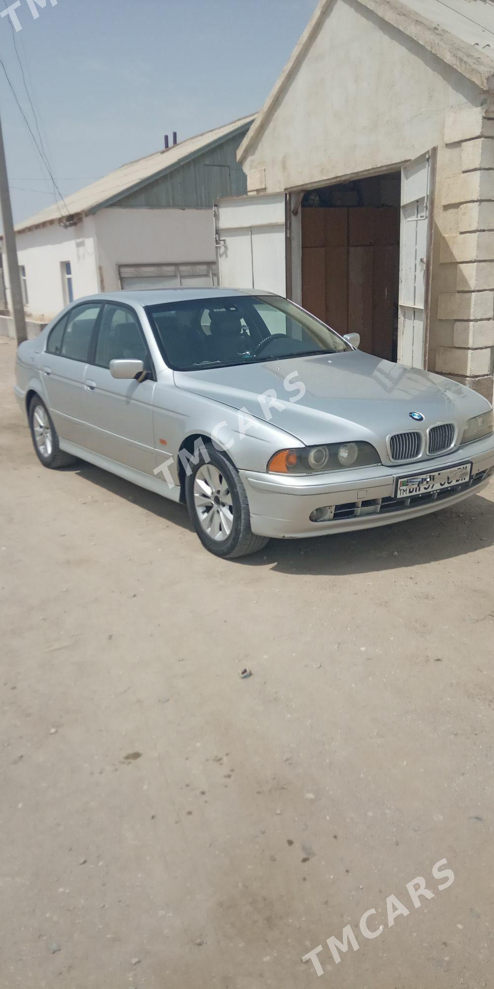 BMW E39 1998 - 70 000 TMT - Гумдаг - img 2