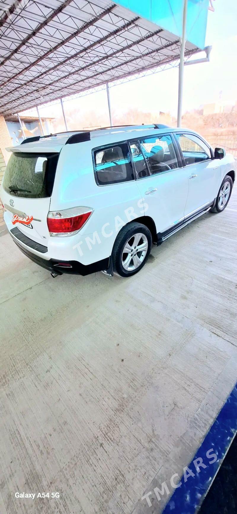 Toyota Highlander 2011 - 280 000 TMT - Halaç - img 3