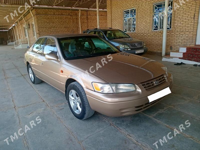 Toyota Camry 1997 - 119 000 TMT - Векильбазар - img 2