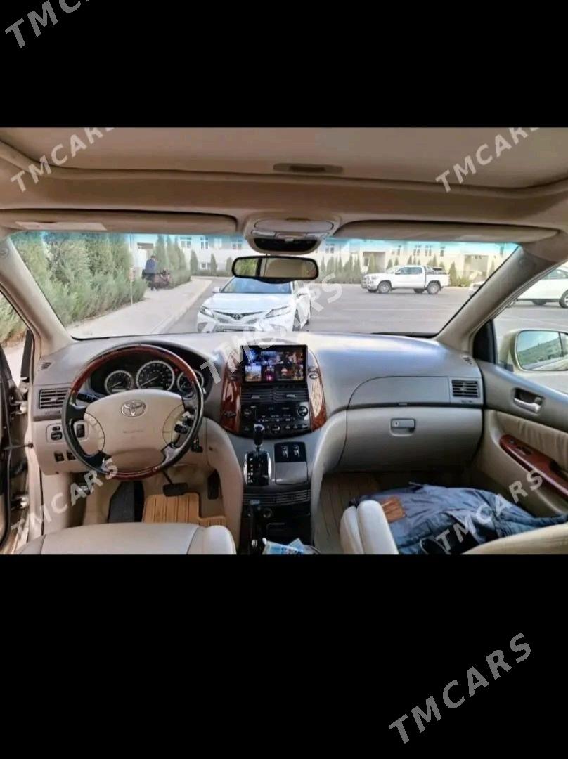 Toyota Sienna 2004 - 225 000 TMT - Мары - img 4