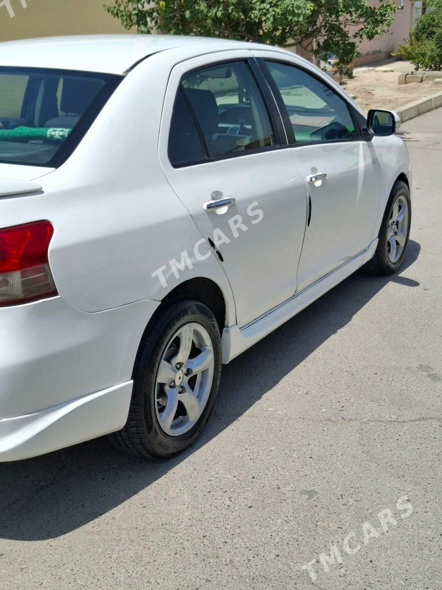 Toyota Yaris 2006 - 110 000 TMT - Büzmeýin - img 2