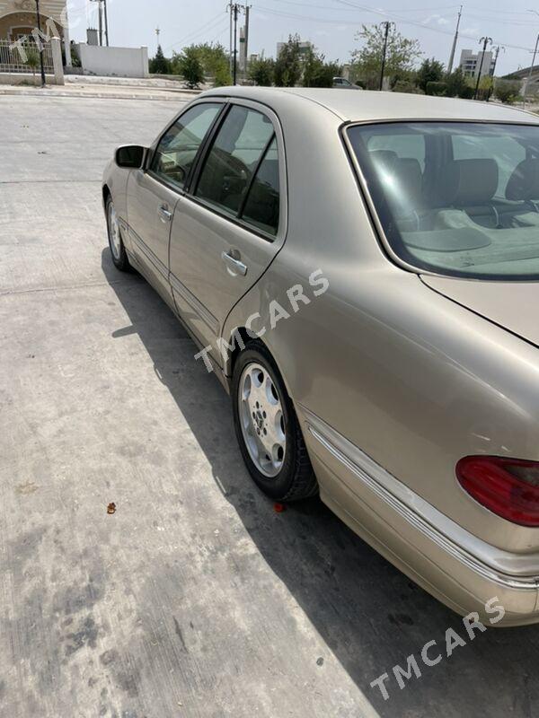 Mercedes-Benz E320 2001 - 87 000 TMT - Балканабат - img 3