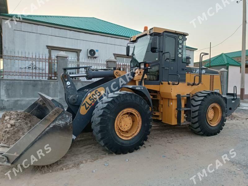 XCMG ZL50 2012 - 570 000 TMT - Ак-Бугдайский этрап - img 2