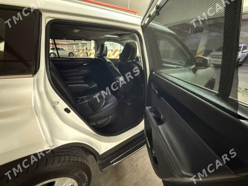 Toyota Highlander 2022 - 570 000 TMT - Aşgabat - img 9