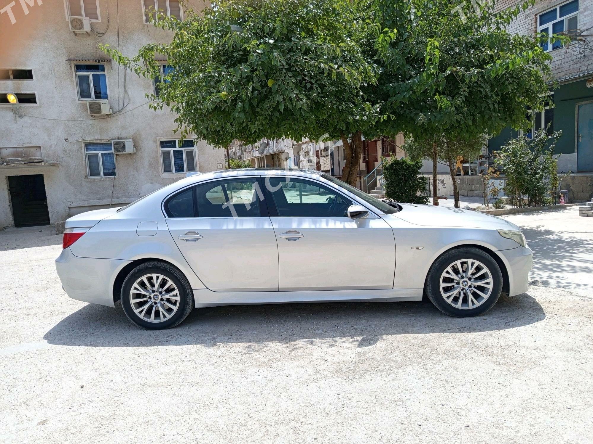 BMW E60 2004 - 170 000 TMT - Балканабат - img 2