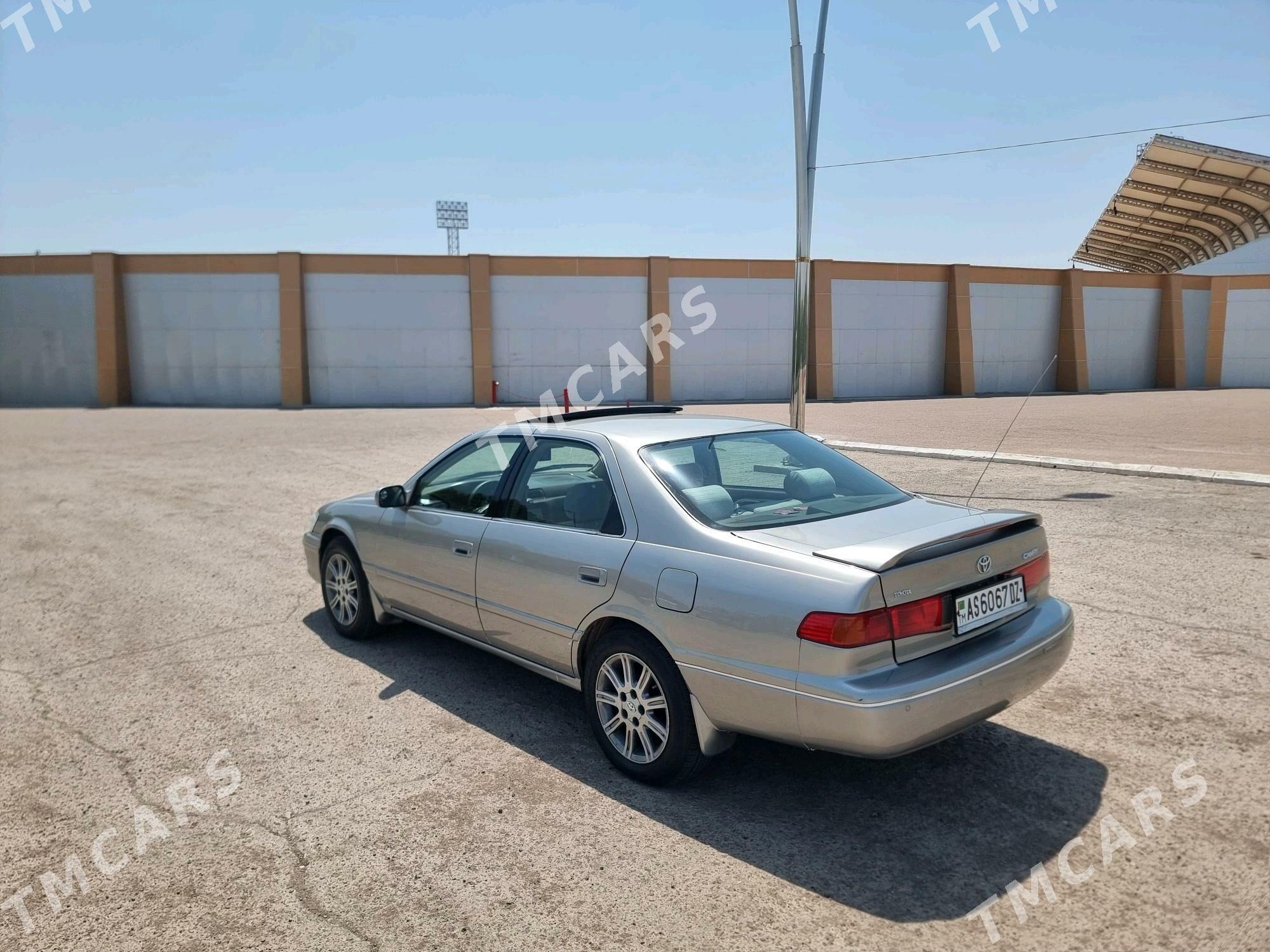 Toyota Camry 1999 - 130 000 TMT - Губадаг - img 4