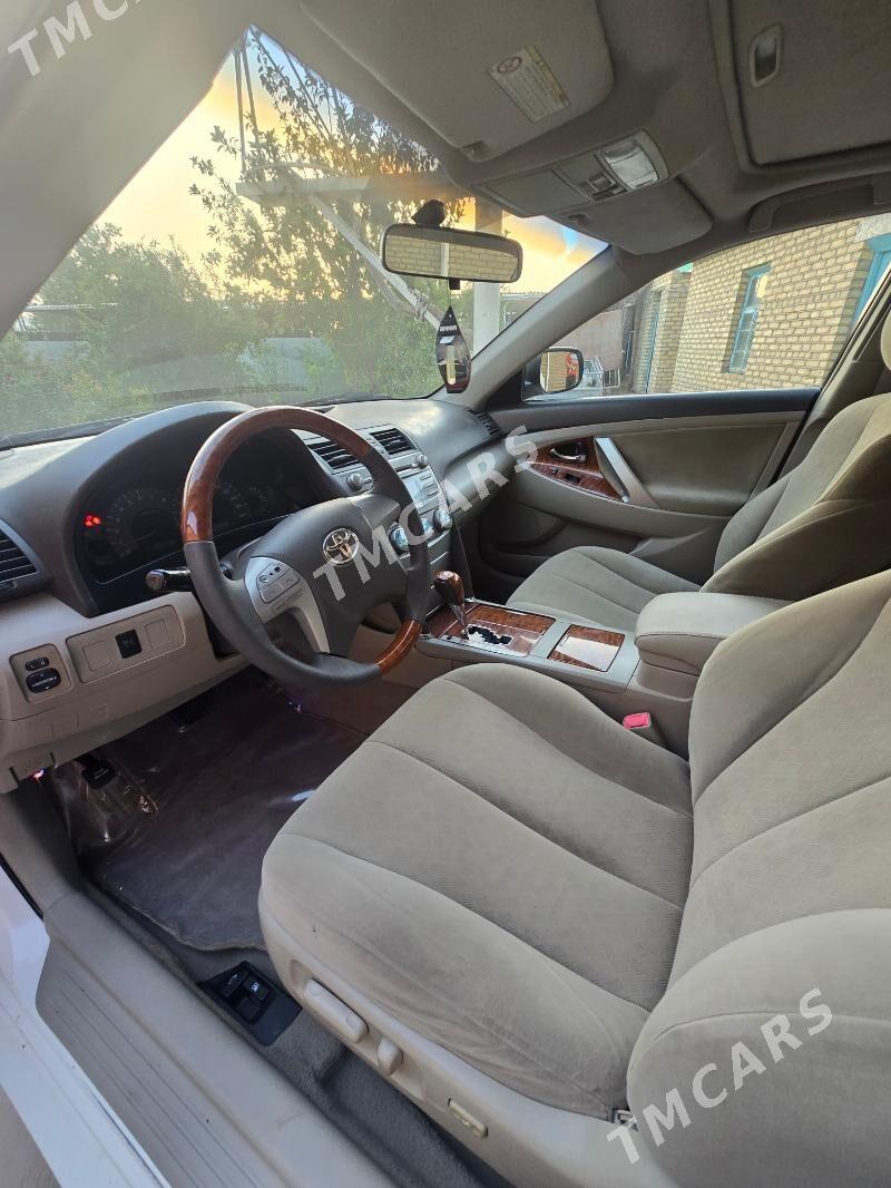 Toyota Camry 2009 - 180 000 TMT - Мары - img 2