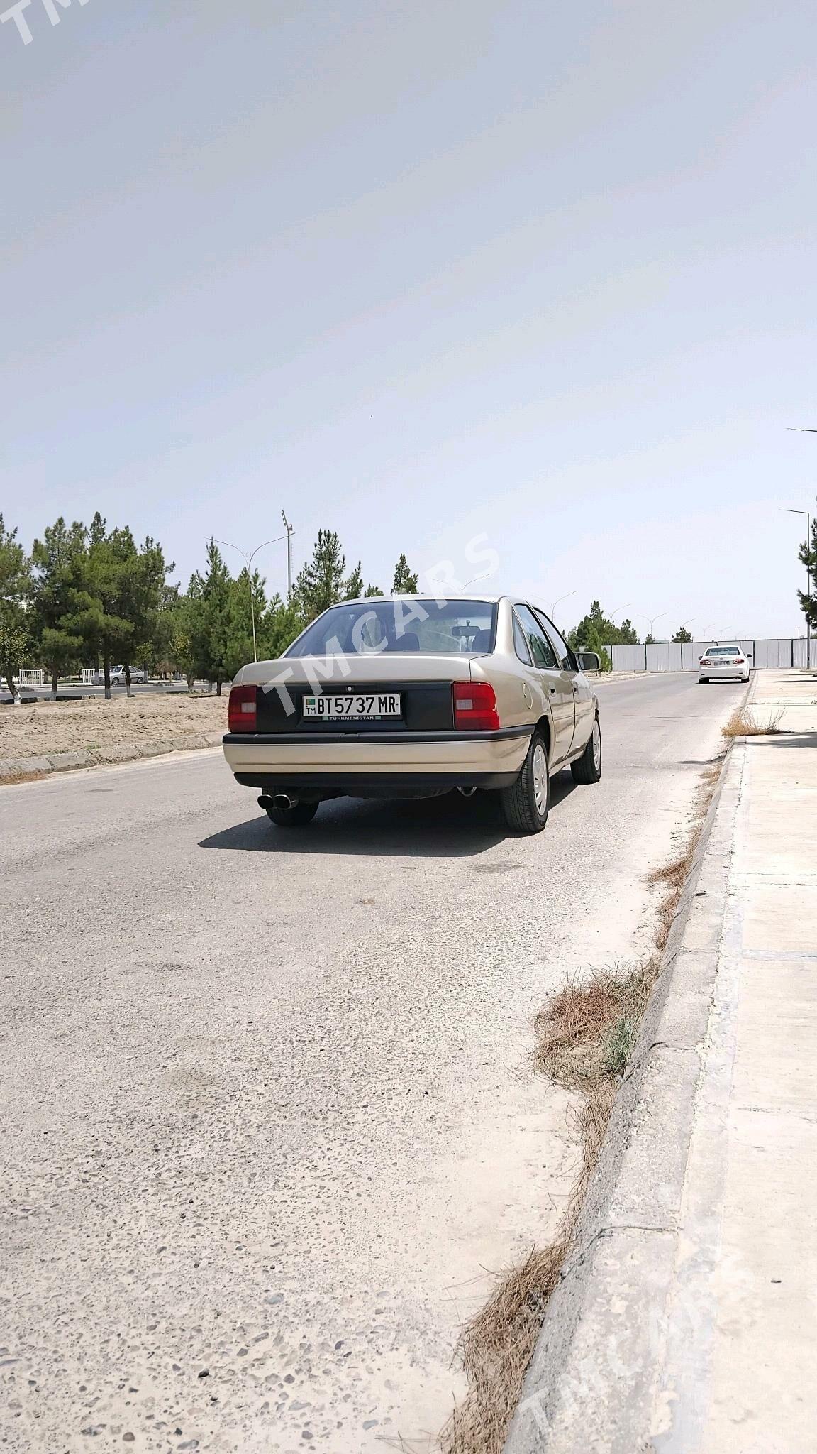 Opel Vectra 1990 - 40 000 TMT - Mary - img 5