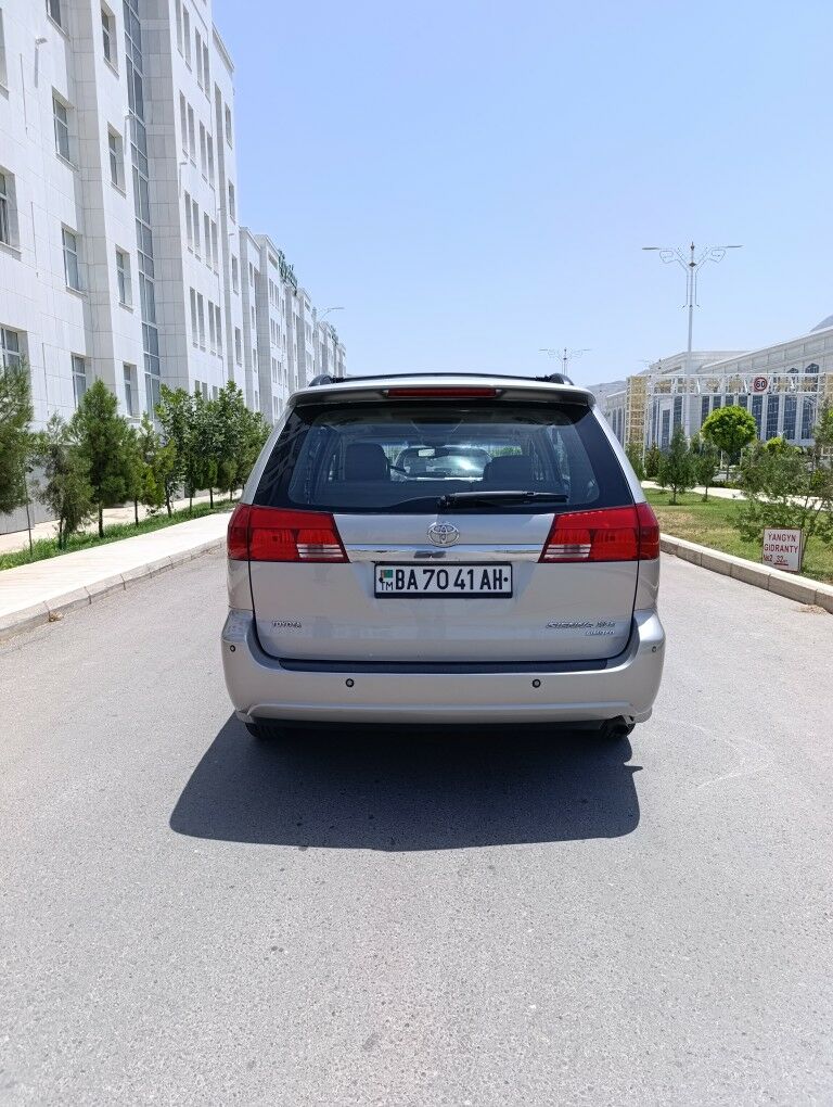 Toyota Sienna 2004 - 260 000 TMT - Бузмеин - img 6