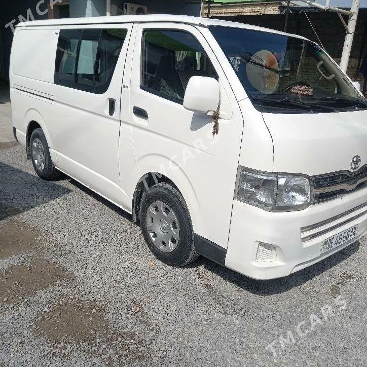 Toyota Hiace 2010 - 270 000 TMT - Tejen - img 3