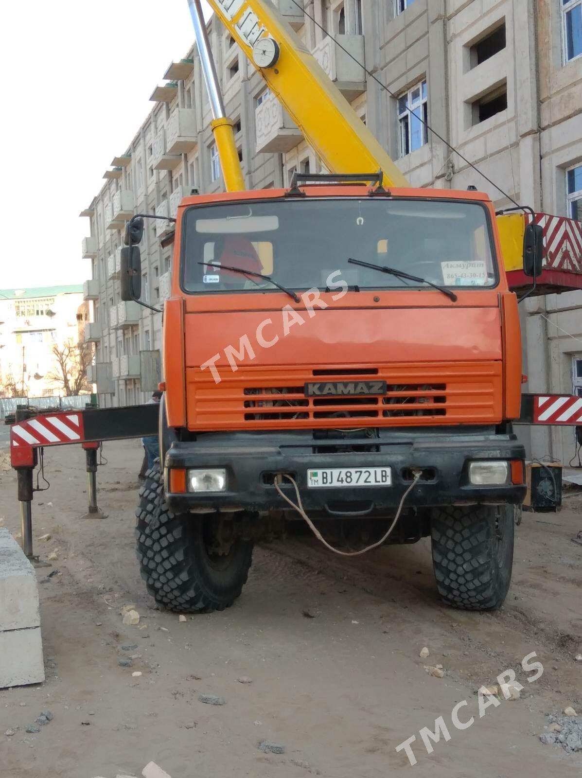 Kamaz 6520 2009 - 600 000 TMT - Туркменабат - img 4