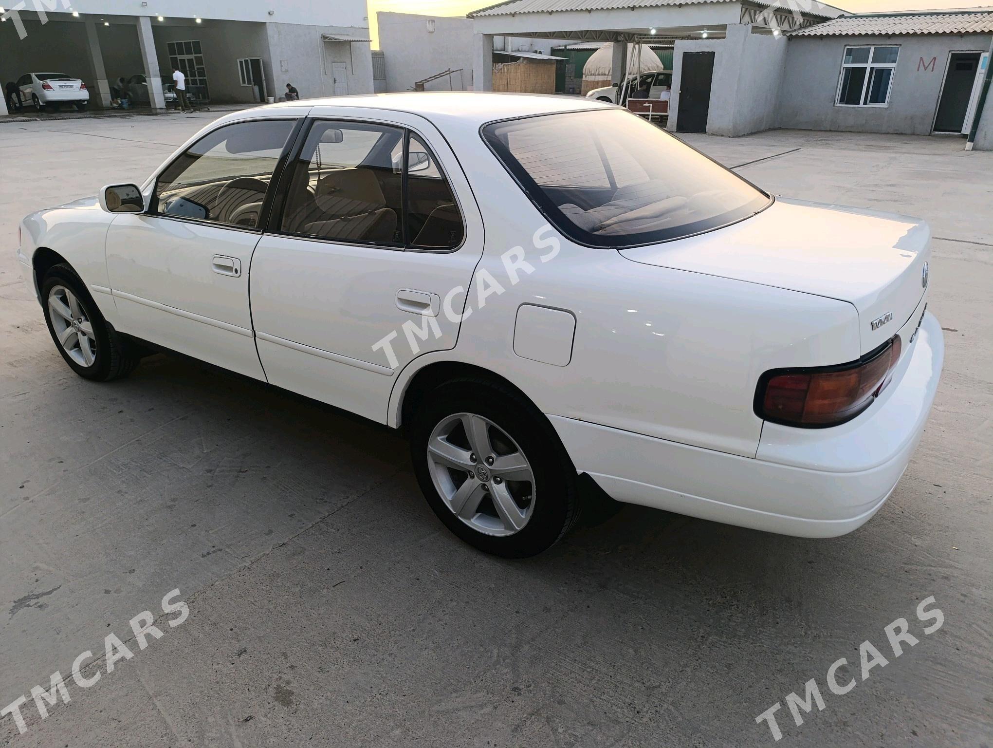 Toyota Camry 1995 - 78 000 TMT - Теджен - img 5