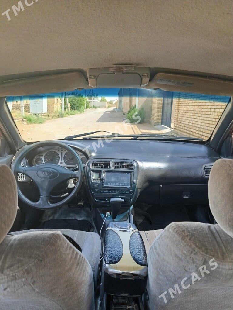 Toyota Carina 1993 - 35 000 TMT - Ёлётен - img 4