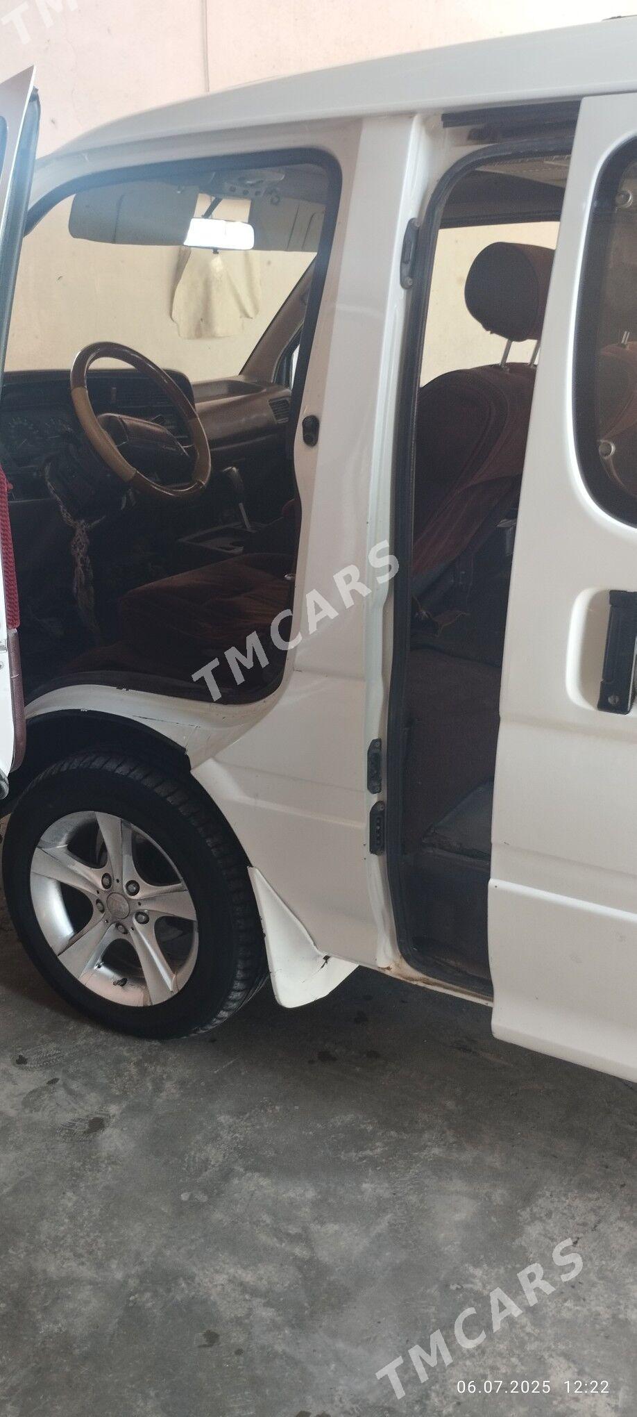 Toyota Hiace 1989 - 70 000 TMT - Mary - img 2