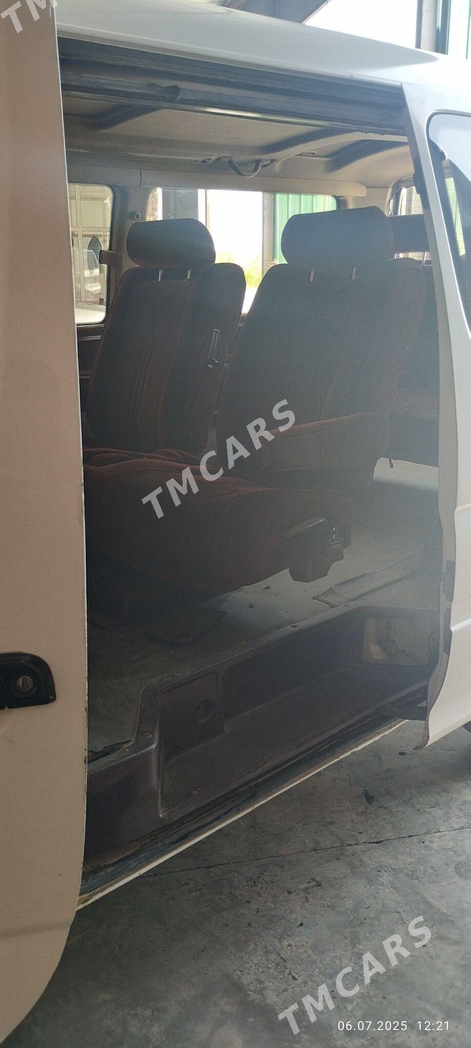 Toyota Hiace 1989 - 70 000 TMT - Mary - img 3