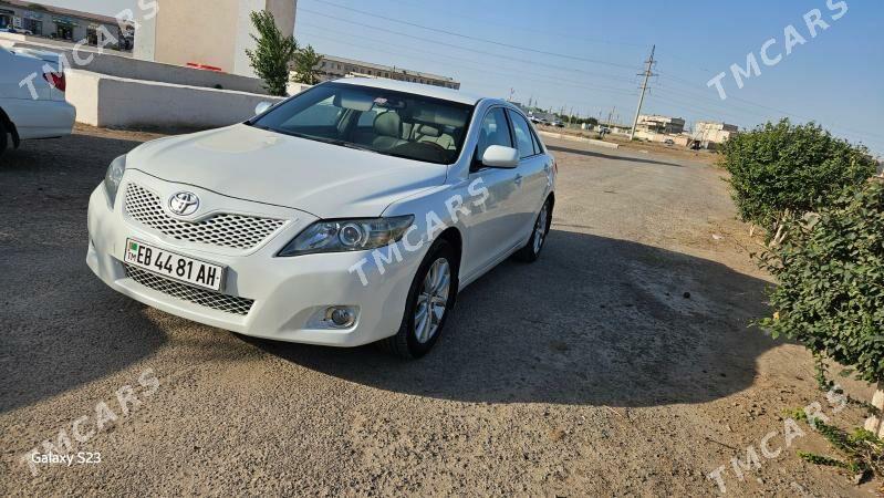 Toyota Camry 2011 - 140 000 TMT - Теджен - img 9