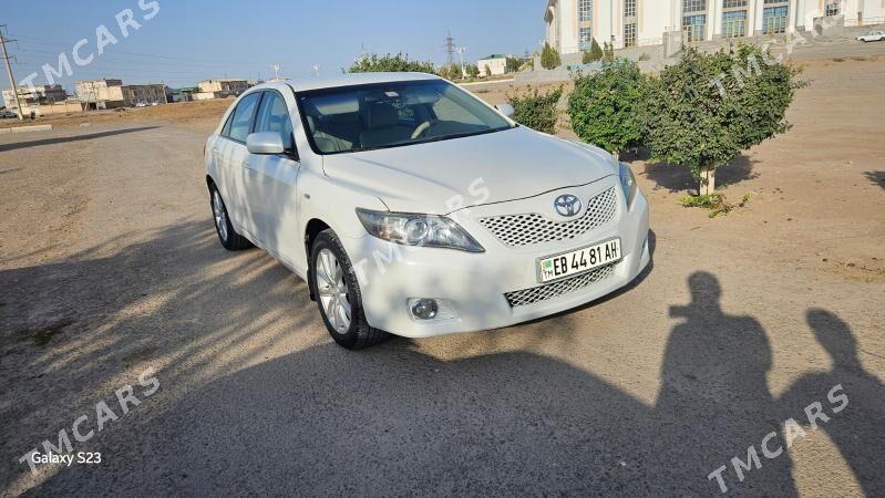 Toyota Camry 2011 - 140 000 TMT - Теджен - img 7