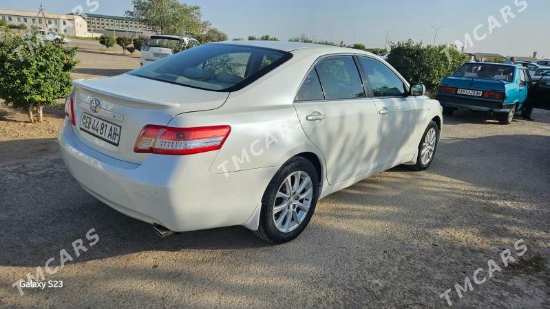 Toyota Camry 2011 - 140 000 TMT - Теджен - img 3