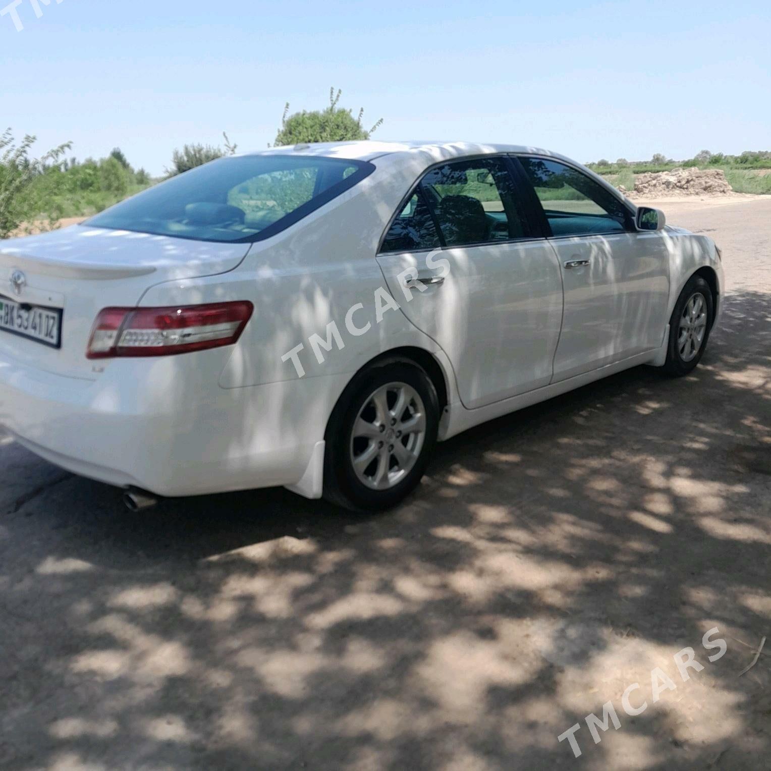 Toyota Camry 2010 - 180 000 TMT - Гороглы (Тагта) - img 1