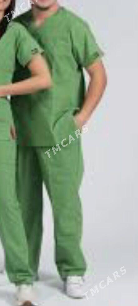 uniforma medical - 30 mkr - img 1
