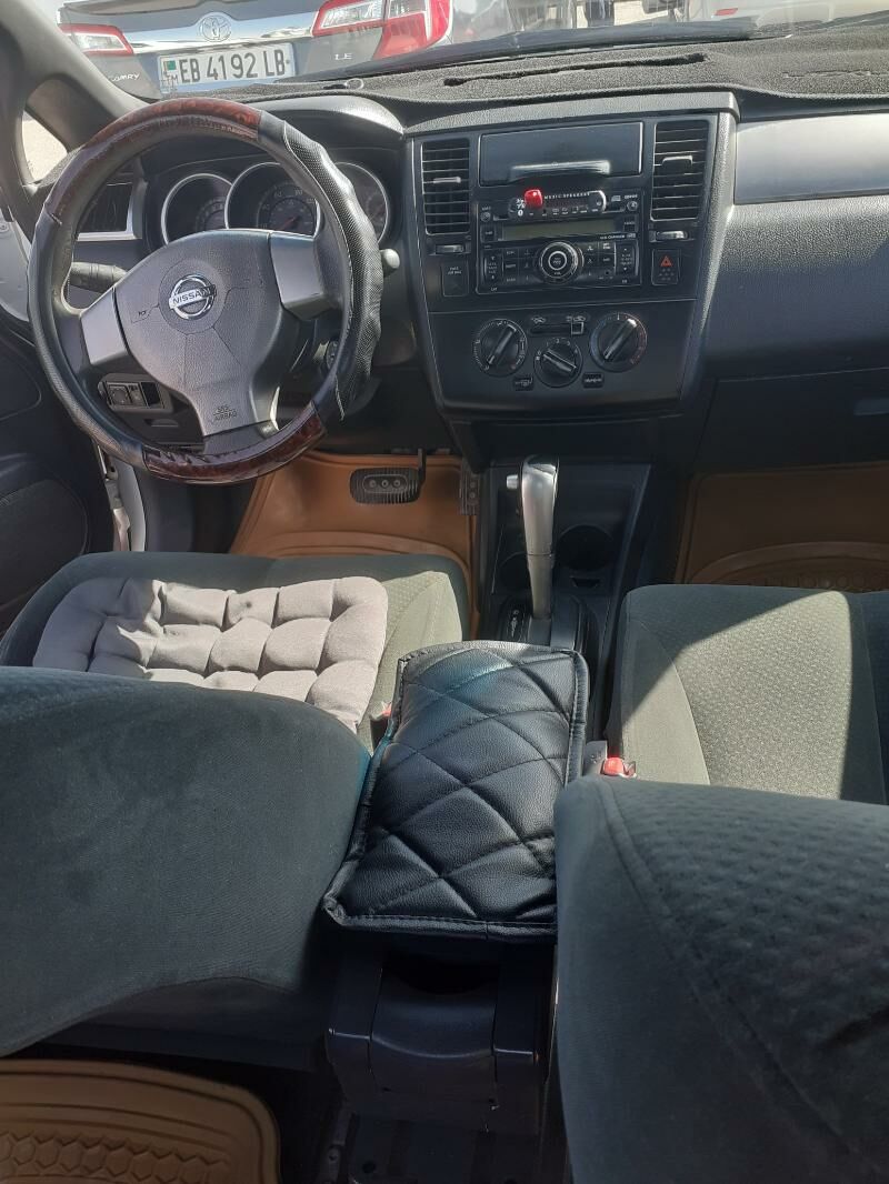 Nissan Versa 2010 - 100 000 TMT - Türkmenabat - img 6