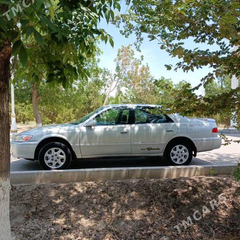 Toyota Camry 2001 - 155 000 TMT - Дашогуз - img 2