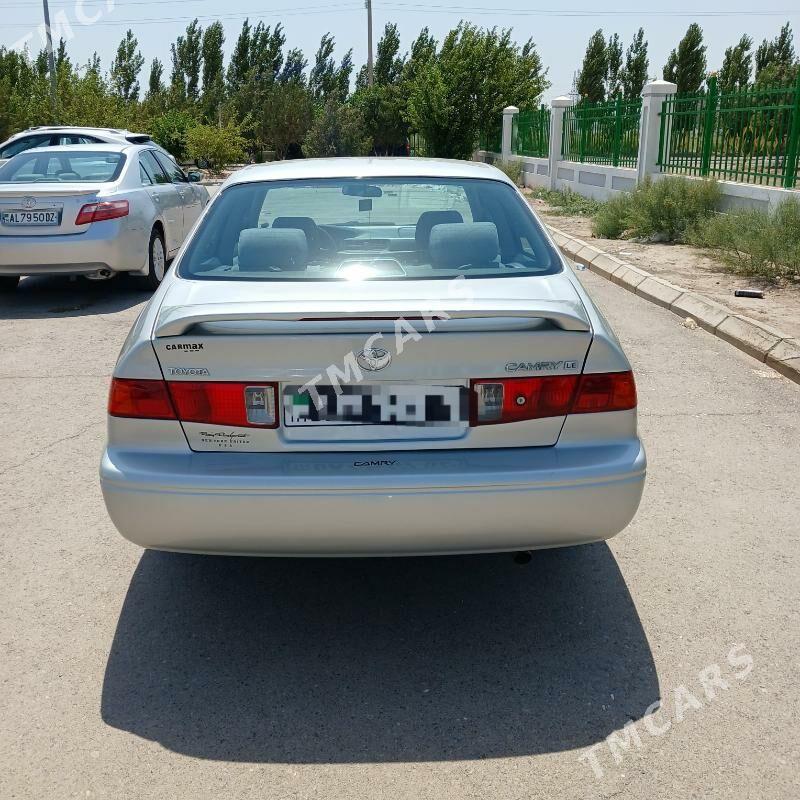 Toyota Camry 2001 - 155 000 TMT - Дашогуз - img 4