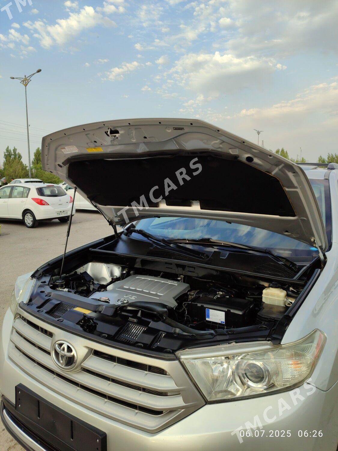 Toyota Highlander 2011 - 360 000 TMT - Дашогуз - img 9