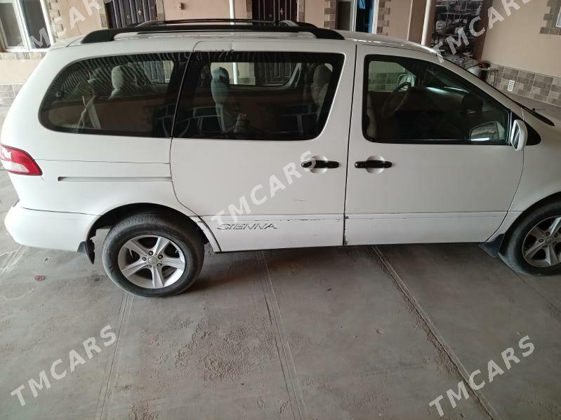 Toyota Sienna 2002 - 150 000 TMT - Ýolöten - img 3