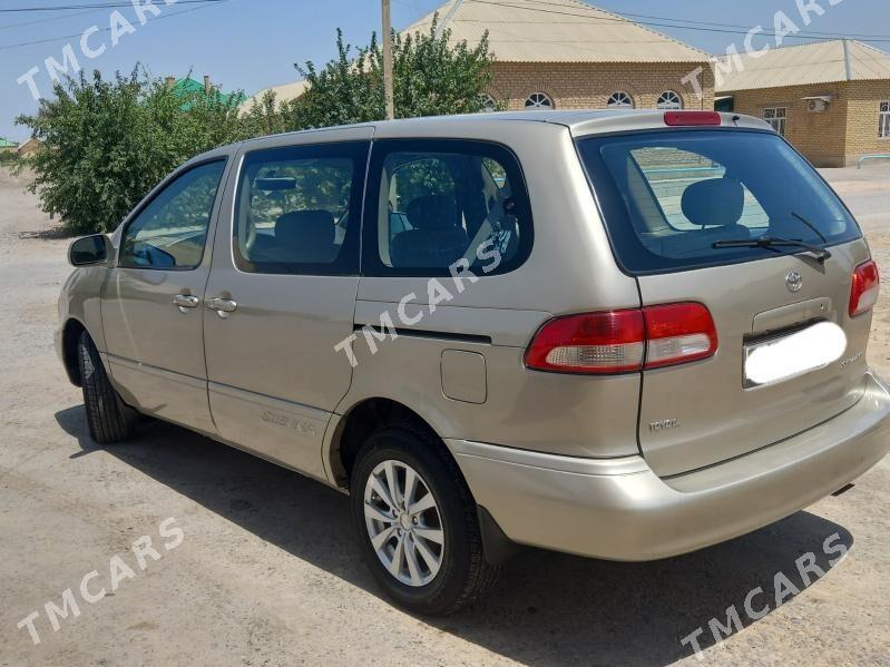 Toyota Sienna 2001 - 175 000 TMT - Кака - img 2