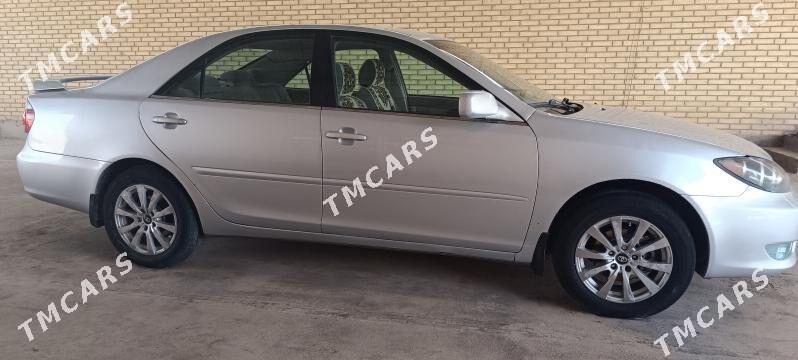 Toyota Camry 2004 - 135 000 TMT - Мары - img 4