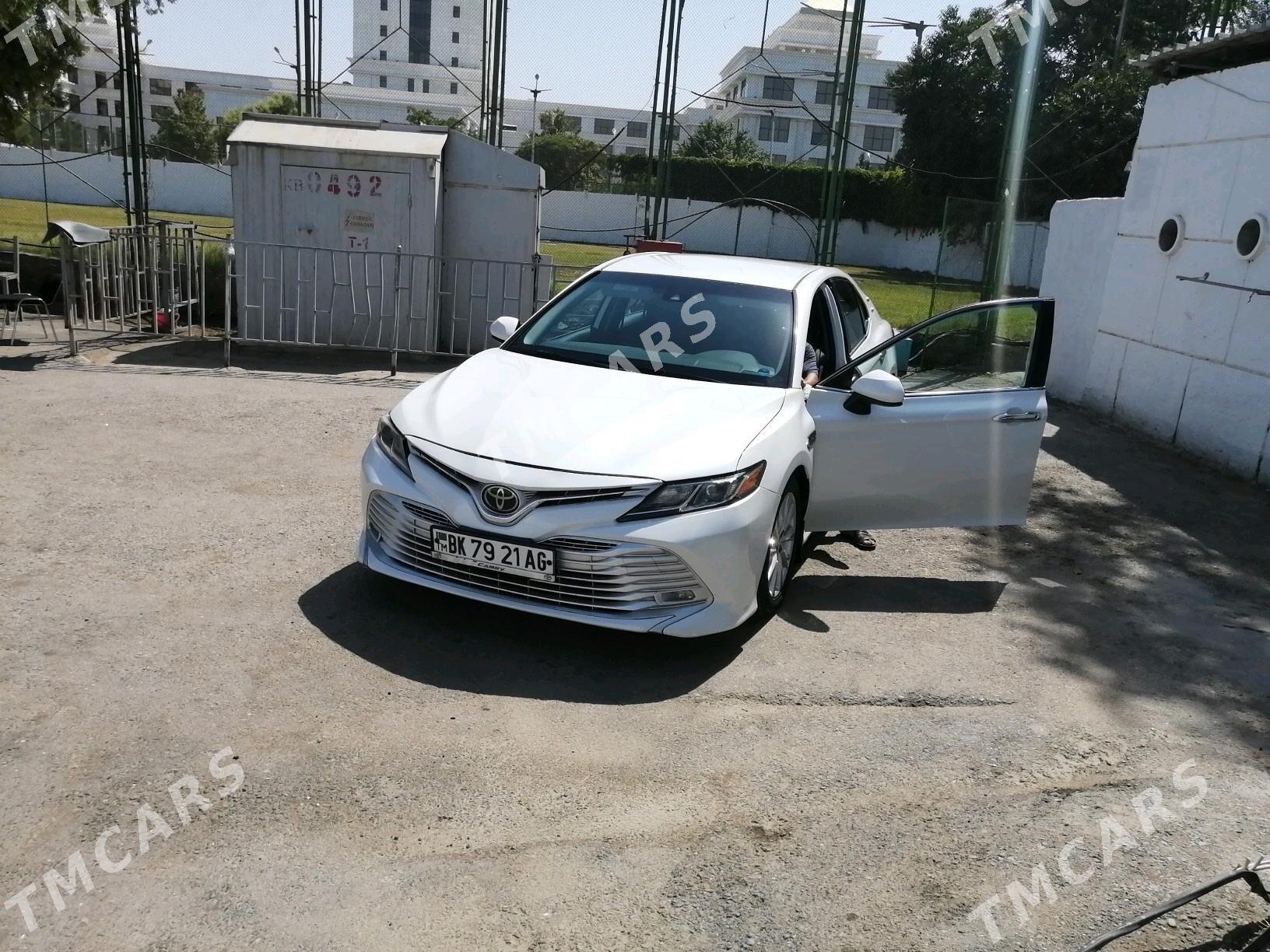Toyota Camry 2018 - 245 000 TMT - Aşgabat - img 4