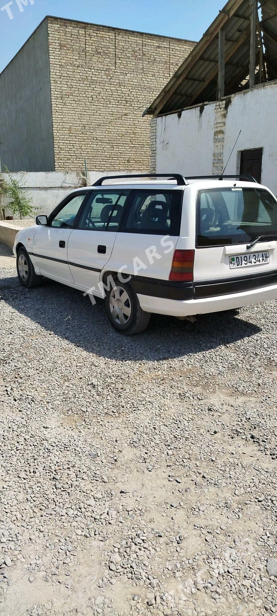Opel Astra 1993 - 44 000 TMT - Бахарден - img 3