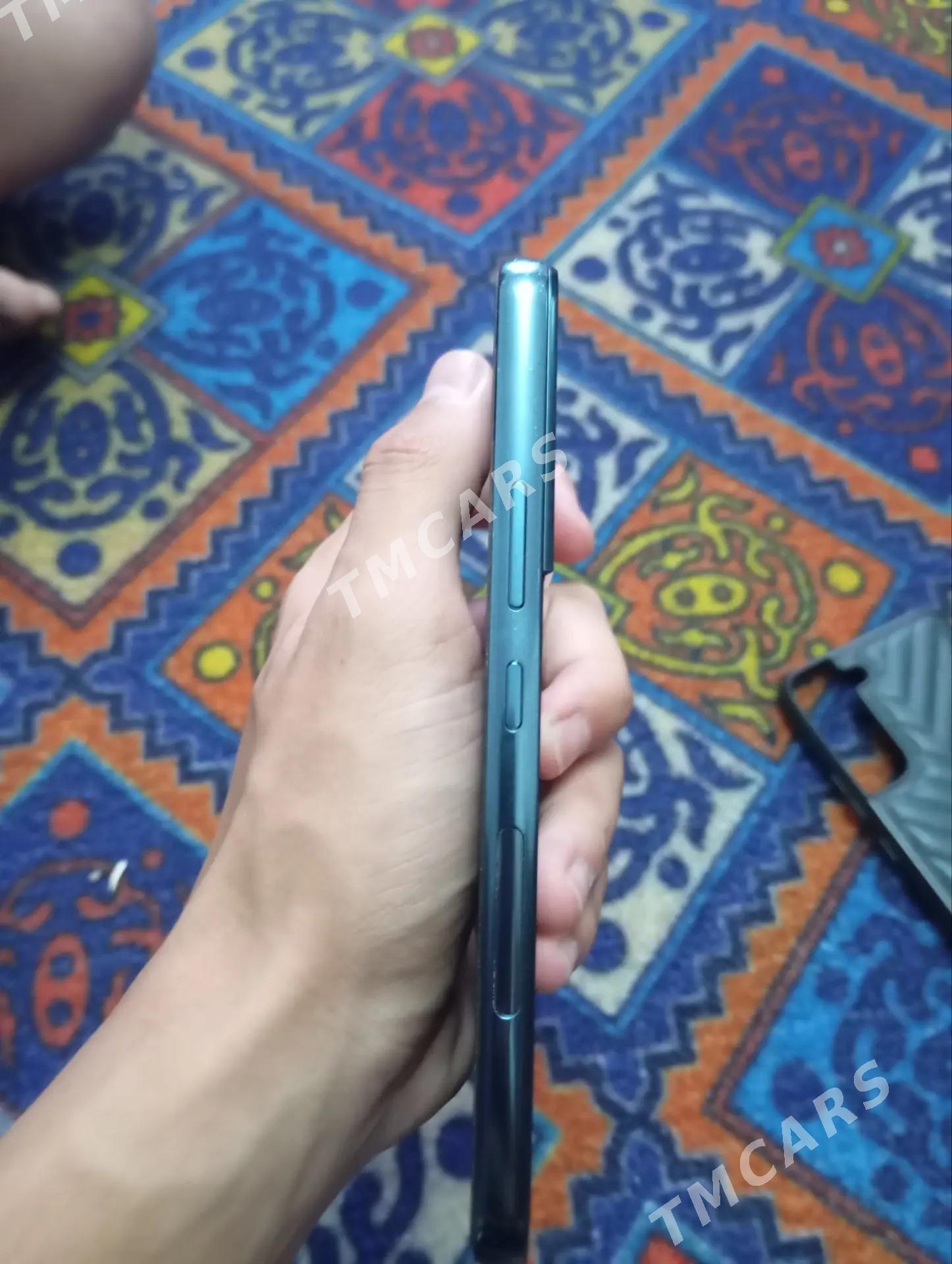 SAMSUNG S22 - Дянев - img 3