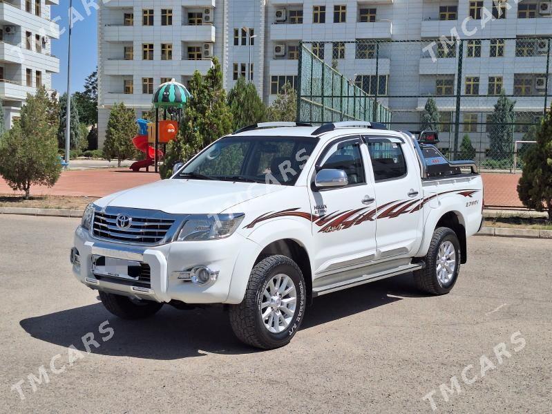 Toyota Hilux 2014 - 390 000 TMT - Мары - img 3