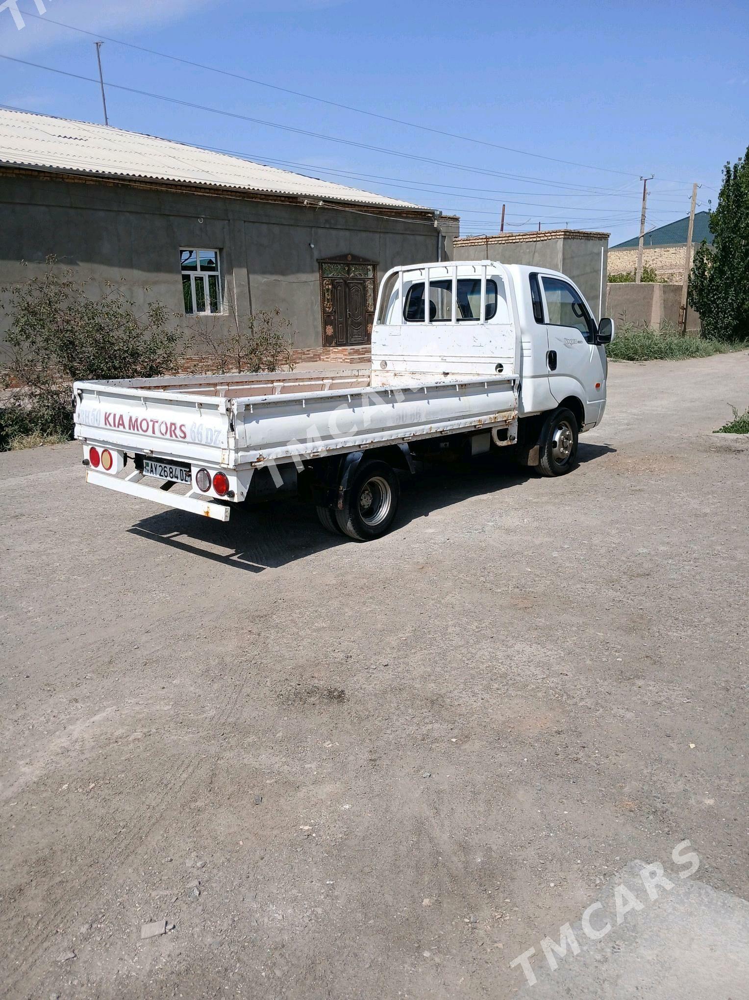 Kia Bongo 2005 - 135 000 TMT - Gurbansoltan Eje - img 2