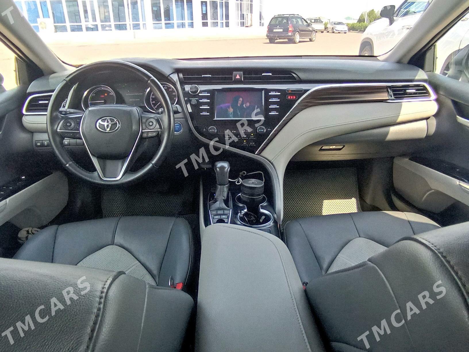 Toyota Camry 2018 - 285 000 TMT - Дашогуз - img 2