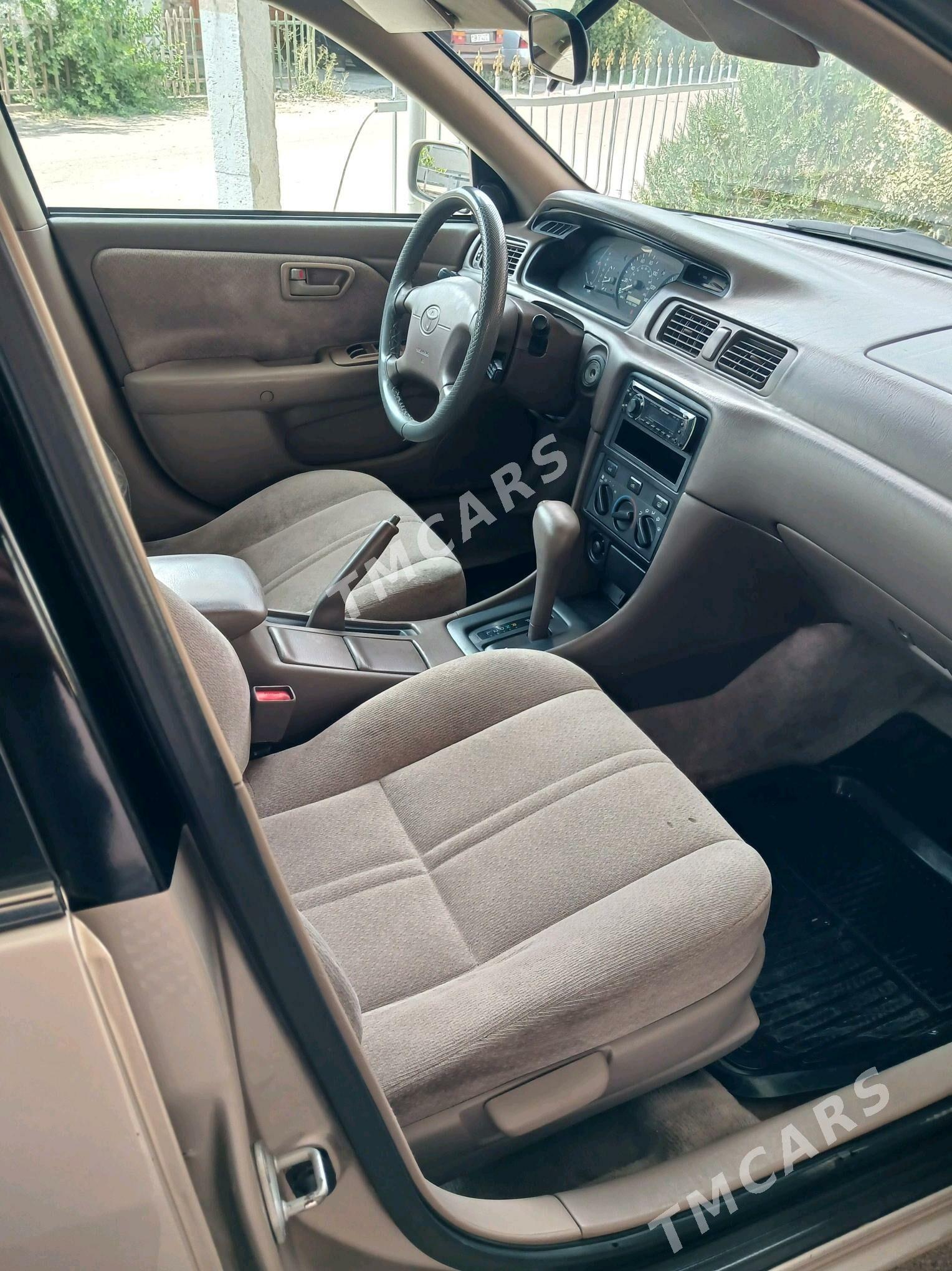 Toyota Camry 2000 - 144 000 TMT - Daşoguz - img 5