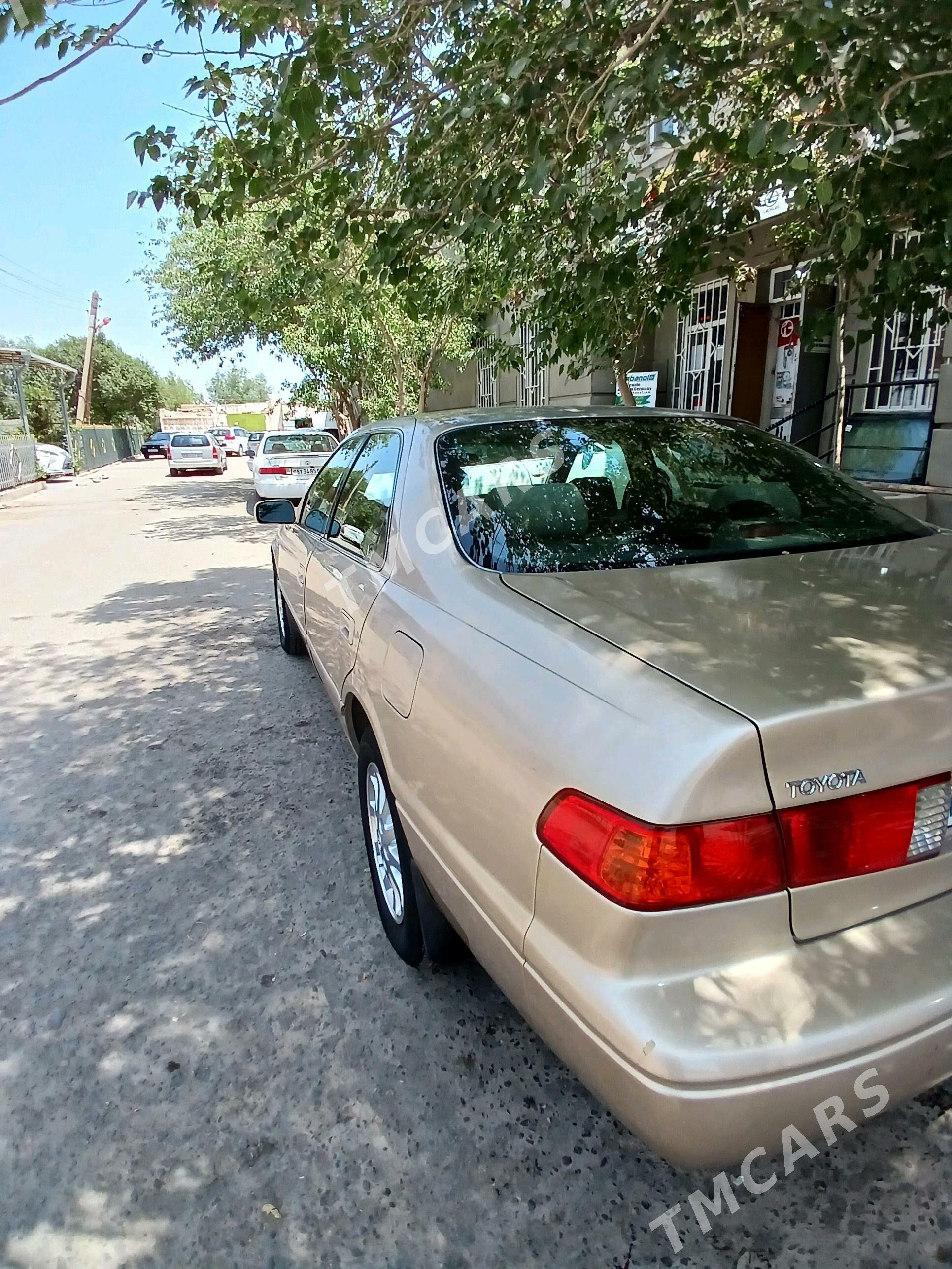 Toyota Camry 2000 - 144 000 TMT - Daşoguz - img 4